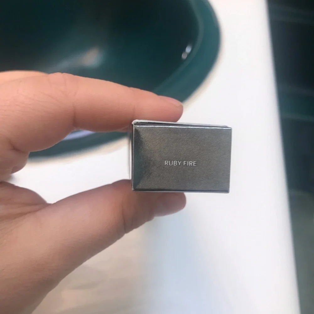 NIB BECCA RUBY FIRE LIP GLOSS - Picture 2 of 6